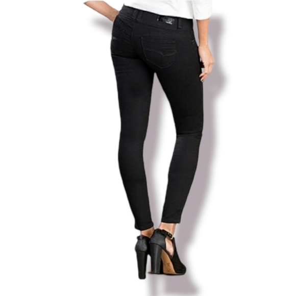 Royalty For Me Denim - Royalty Wannabettabutt Black Mid Rise Skinny Jeans, 10 Regular